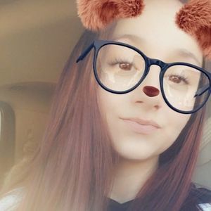 Meet your Posher, Katelyn